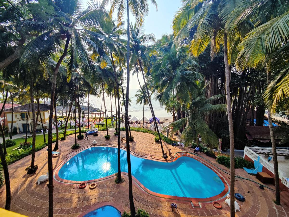 Bambolim Beach Resort Bagian luar foto
